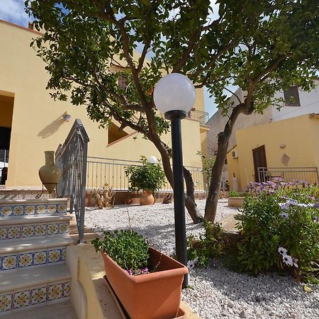 B&B Timpe Bianche Castelluzzo Exterior foto